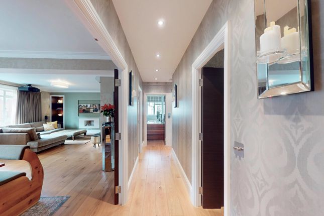 17, Viceroy Court, St John's Wood photo 2