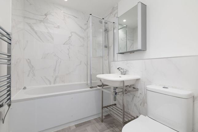 Flat for sale in Broadwater Road, Griffin Place Broadwater Road