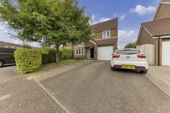 Thumbnail Detached house for sale in Jenny Road, Spixworth, Norwich