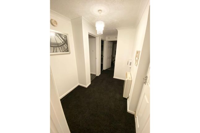 Flat for sale in Rossendale Road, Leicester
