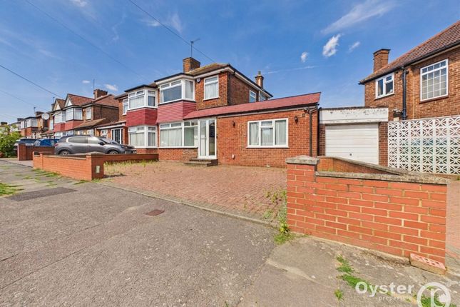 27 Derwent Crescent, Stanmore photo 4