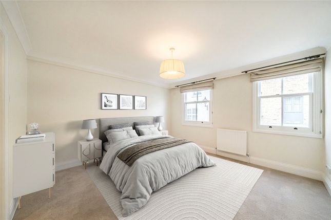 Mews house to rent in Belgrave Mews South, London