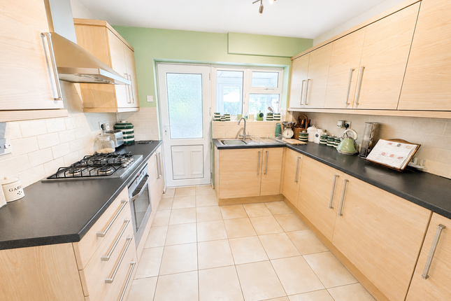7, Meadway, Peterborough photo 4