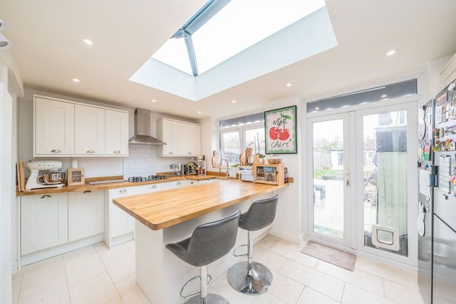 8, Fulwell Park Avenue, Twickenham photo 3