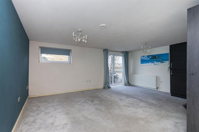 Flat 1, 81A, The Gate, Halifax Road, Huddersfield photo 3