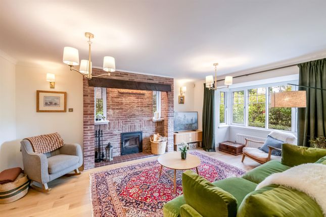 4, Bryanston Drive, Dollar photo 2