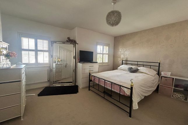 150 Ffordd Y Draen, Bridgend photo 4