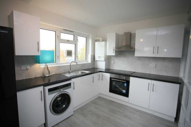 Flat to rent in Fender Court, Paradise Road