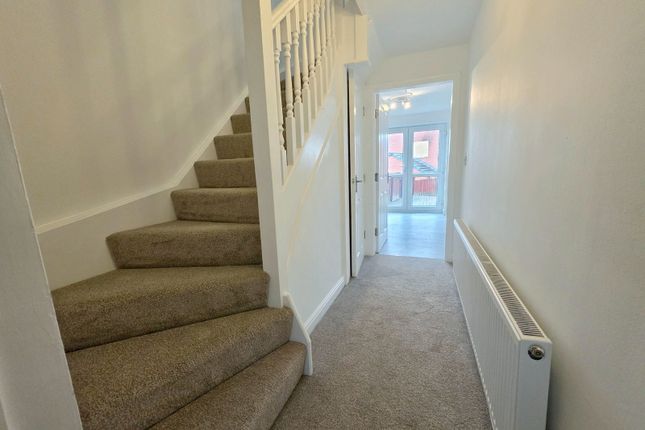 26, Wilson Grove, Barnsley photo 2