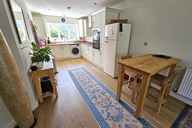8, Holt Close, Yelverton photo 4