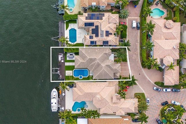 Property for sale in 1315 Hatteras Ct, Hollywood, Florida, 33019, United States Of America