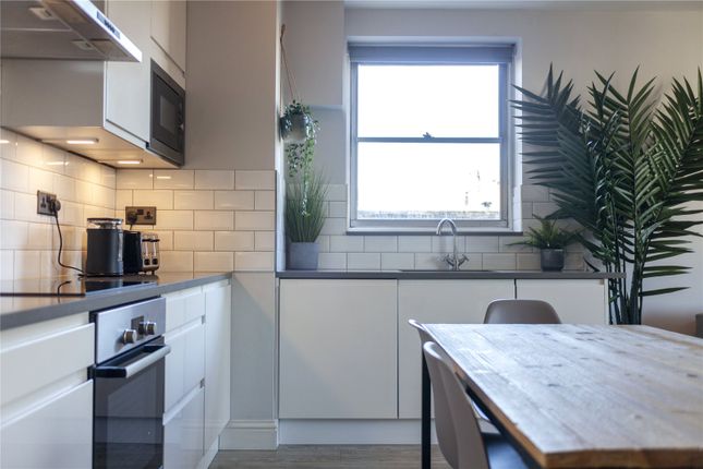 Flat to rent in Cromwell Road, Earls Court