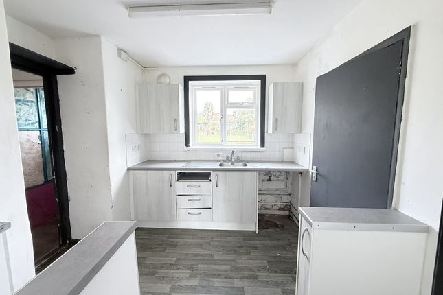 Kingsham Road, Chichester photo 4
