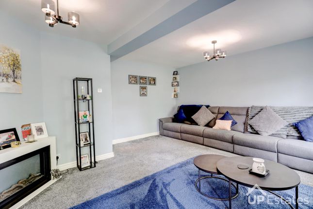 1, Abbotsbury Close, Coventry photo 4