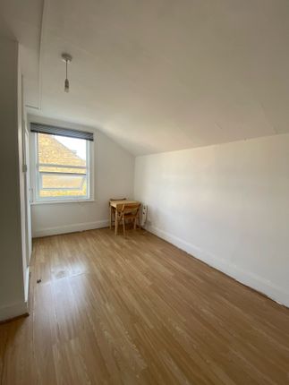 54, Dyne Road, London photo 3