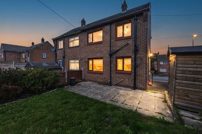 11, Abbey Road, Batley photo 4