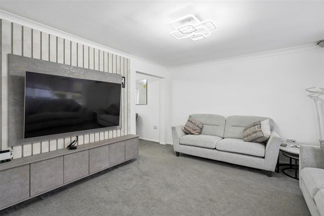 14, St Francis Road, Denham Green photo 2