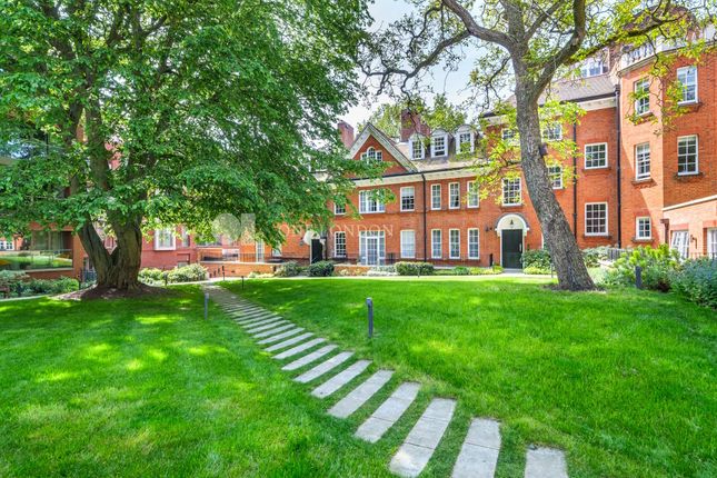 Duplex to rent in Dudin Brown, Hampstead Manor, London