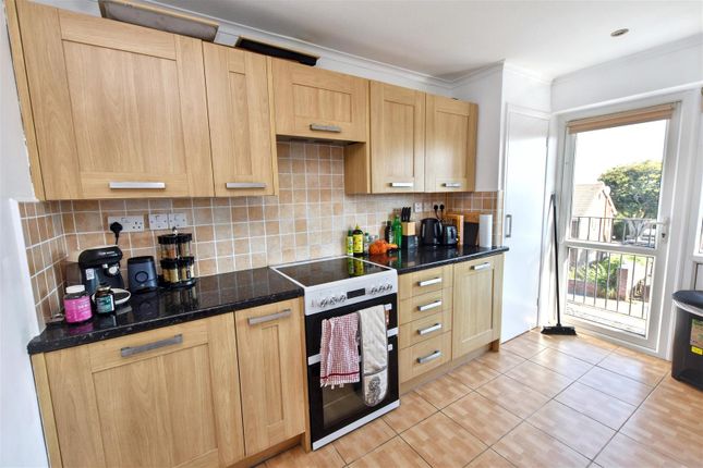 15, St Helena Court, Eastbourne photo 4