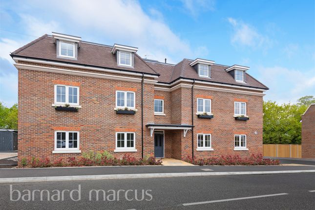 Thumbnail Flat for sale in Millside Place, Mill Road, Epsom