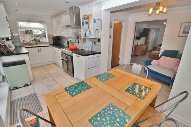 7, Neville Gardens, Emsworth photo 3