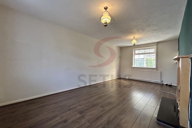 45, Maple Avenue, Leicester photo 3