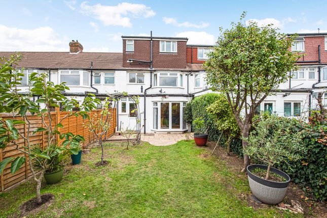 126 Barnfield Avenue, Kingston Upon Thames photo 2