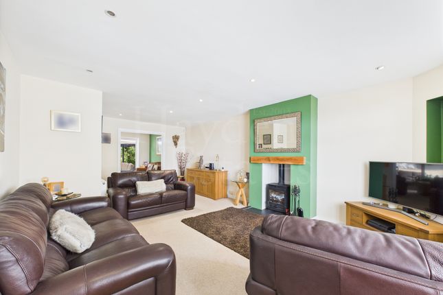 1 Ironside Close, Bewdley photo 2