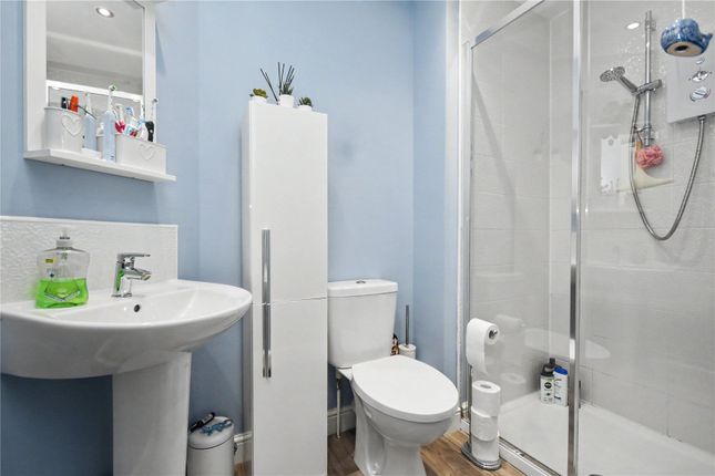 16, Swift Way, West Yorkshire photo 4