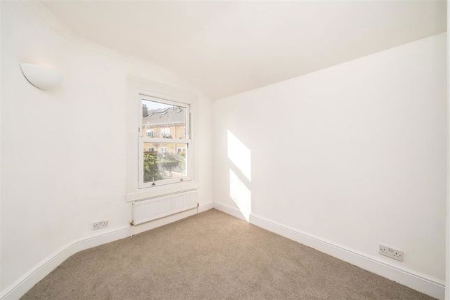 8, Alexander Road, Chislehurst photo 4
