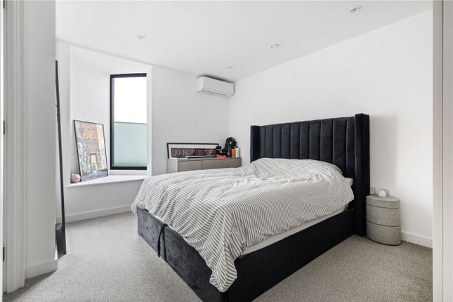 Apartment 5, 36, Osborn Street, London photo 2