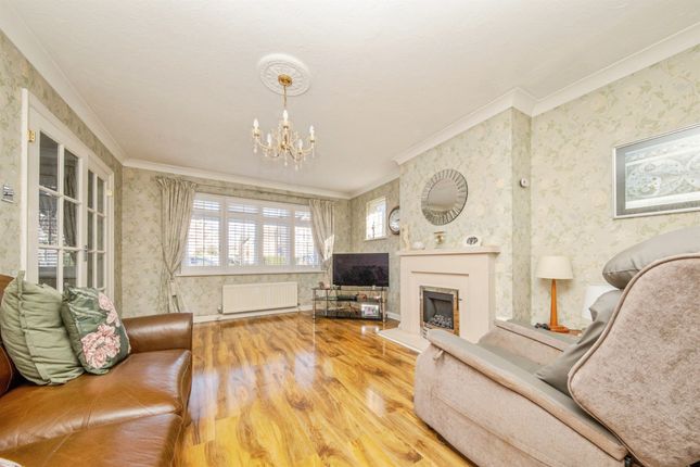 Hartlands, Coan Avenue, CLACTON-ON-SEA photo 2