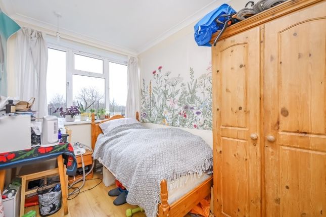 Thumbnail Room to rent in Milrood House, Stepney Green, Stepney Green