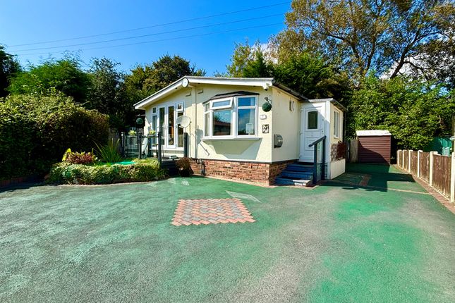 2-bed caravan on 7, Williams Way, Marsh Lane, Frodsham, £140,000