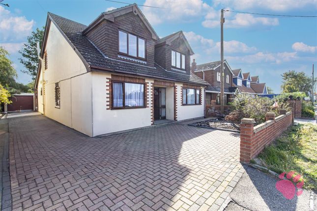 Detached house for sale in Pound Lane, Bowers Gifford