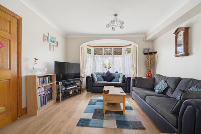 67, Rydal Crescent, Perivale Greenford photo 2