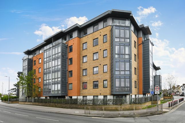 Thumbnail Flat for sale in Lynmouth Avenue, Chelmsford