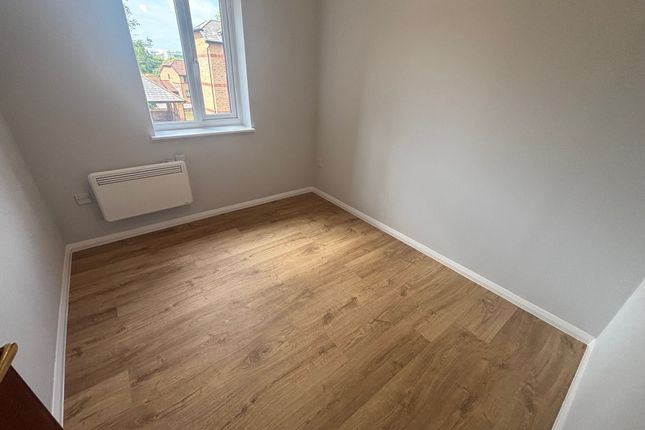 Flat 26, Bristol photo 5