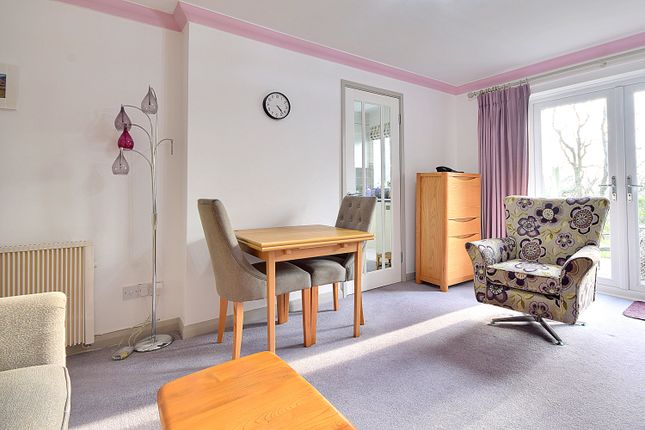 FLAT 7, PINEWOOD, BRIGHOUSE photo 5
