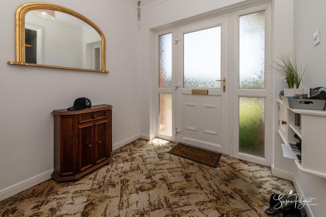 1, Glynn Close, Seaview photo 4