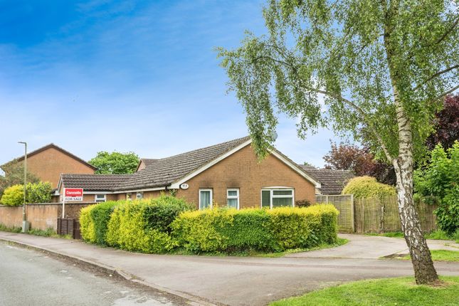 Detached bungalow for sale in Glenmore Road, Carterton