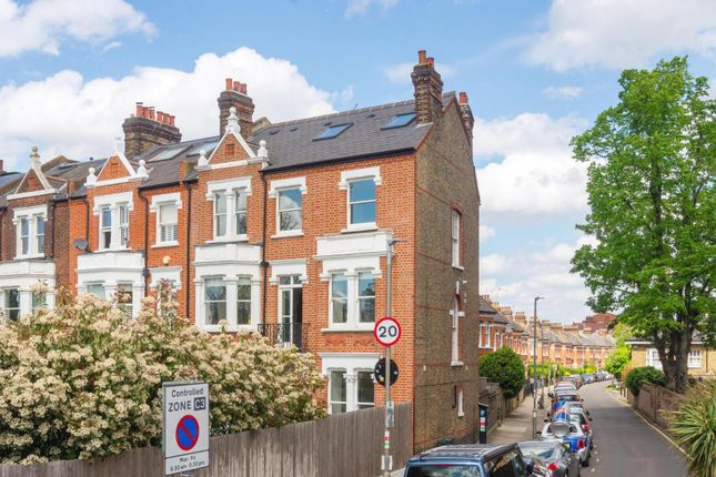 Thumbnail Flat for sale in Clapham Common North Side, Clapham Common