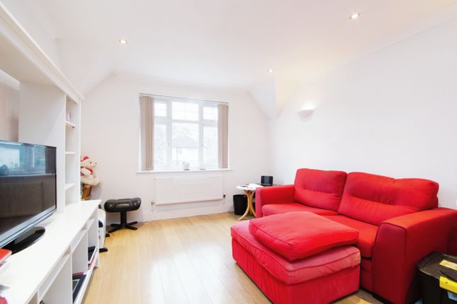 23 Ashton Court, 135, Croydon Road, Surrey photo 4