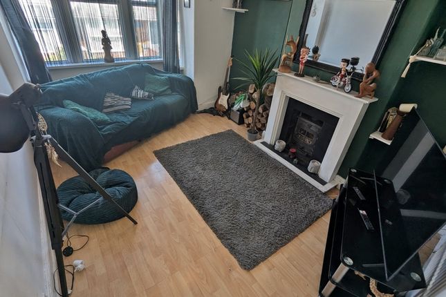 24, Fenton Place, Porthcawl photo 3