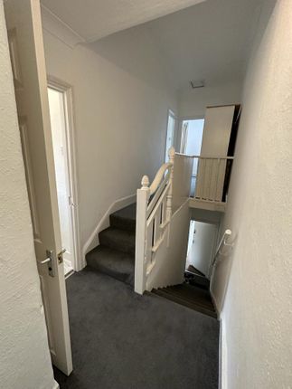 Flat to rent in Frith Road, London