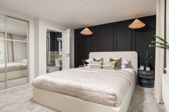 Henleygate_Holden_Principalbedroom