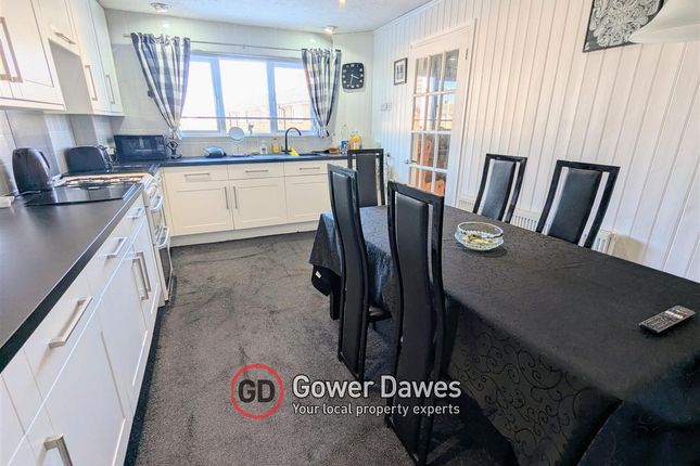 120, Godman Road, Chadwell St.Mary photo 4