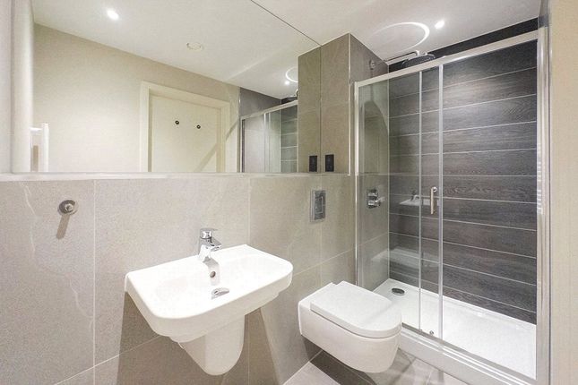 Flat for sale in Spinners Way, Manchester