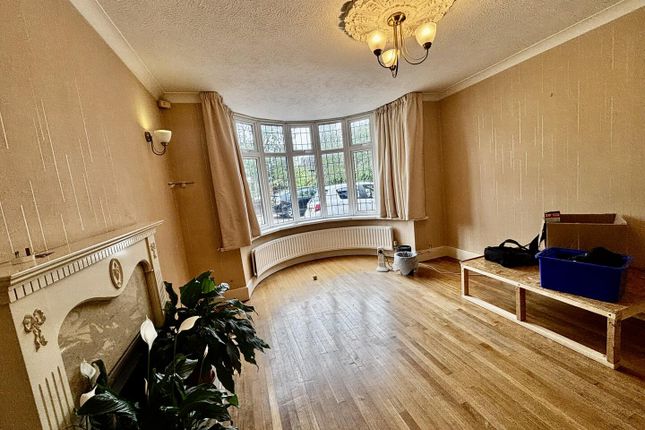 228, The Longshoot, Nuneaton photo 3