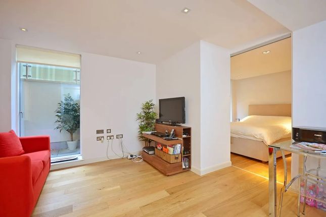 Flat to rent in Cornwall House, Allsop Place, Baker Street